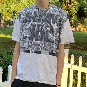 *THRIFTED* VINTAGE BLINK 182 BAND TEE